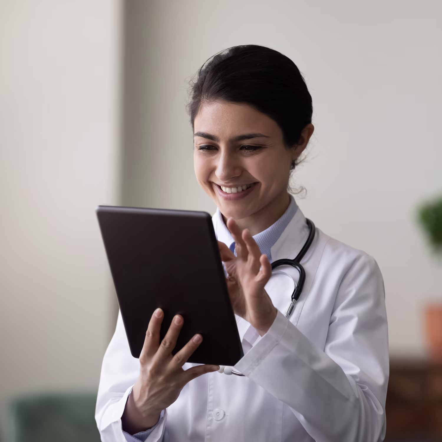 Omnichannel Healthcare A Guide to Patient Engagement & HIPAA Compliancea